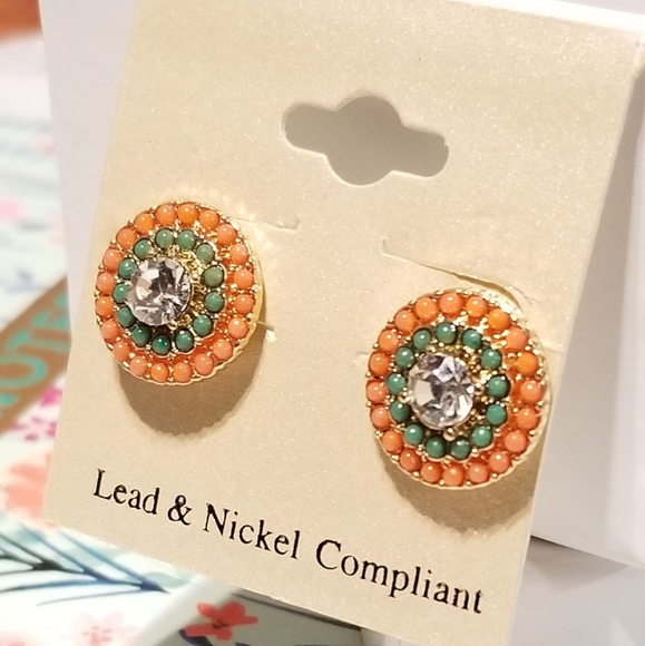 New Stud Earrings - Picture 2 of 3